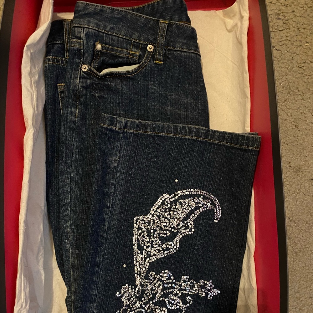 Limited jeans